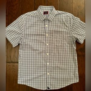 UNTUCKit Performance Slim Fit, Men’s Large, Short Sleeve Button down